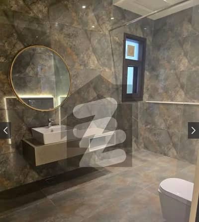 شہید ملت روڈ کراچی میں 5 کمروں کا 10 مرلہ مکان 3.25 لاکھ میں کرایہ پر دستیاب ہے۔