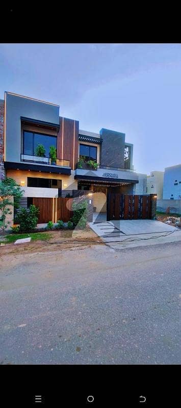رائل آرچرڈ - بلاک ای رائل آرچرڈ,ملتان پبلک سکول روڈ,ملتان میں 5 کمروں کا 10 مرلہ مکان 3.45 کروڑ میں برائے فروخت۔
