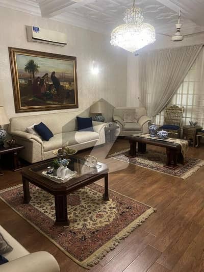 600 yard Bungalow For Sale available in DHA phase 1