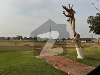 سلور سٹی ملتان میں 7 مرلہ رہائشی پلاٹ 27.0 لاکھ میں برائے فروخت۔