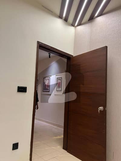 بخاری کمرشل ایریا ڈی ایچ اے فیز 6,ڈی ایچ اے ڈیفینس,کراچی میں 2 کمروں کا 2 مرلہ مکان 92.0 لاکھ میں برائے فروخت۔