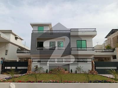 آئی ۔ 8 اسلام آباد میں 3 کمروں کا 1 کنال بالائی پورشن 3.0 لاکھ میں کرایہ پر دستیاب ہے۔