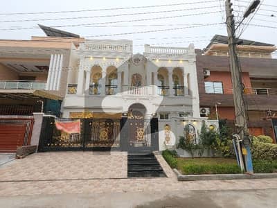 10 Marla House In Only Rs. 36000000