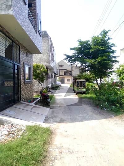 نیسپاک سکیم فیز 3 ڈیفینس روڈ,لاہور میں 3 مرلہ رہائشی پلاٹ 28.0 لاکھ میں برائے فروخت۔