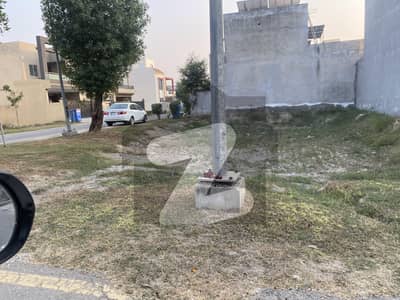 بحریہ نشیمن ۔ سن فلاور بحریہ نشیمن,لاہور میں 8 مرلہ رہائشی پلاٹ 60.0 لاکھ میں برائے فروخت۔