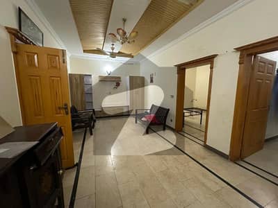 2 Bed GROUND FLOOR Gas Avlb Electricity water bore Available NEAR MAIN PWD MARKAZ