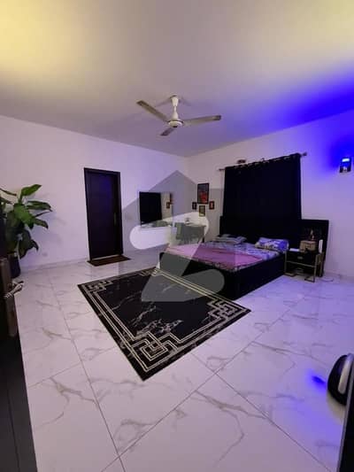 Prime Location House Of 500 Square Yards For Sale In DHA Phase 8