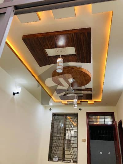 ای ۔ 16/3 ای ۔ 16,اسلام آباد میں 7 کمروں کا 10 مرلہ مکان 3.3 کروڑ میں برائے فروخت۔