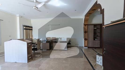 FOR RENT 2 Kanal Duplex 12 Bedrooms Double Storey House G_15/3