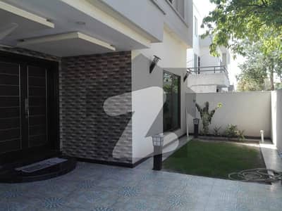 3 KANAL FACING PARK BUNGLOW AVAILABLE FOR SALE IN VALENCIA TOWN LAHORE 3 KANAL FACING PARK BUNGLOW AVAILABLE FOR SALE IN VALENCIA TOWN LAHORE