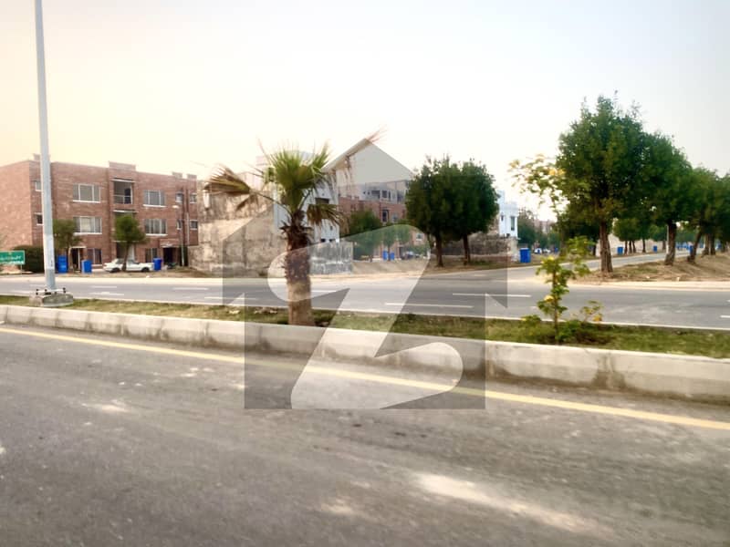 بحریہ ایجوکیشن اینڈ میڈیکل سٹی لاہور میں 10 مرلہ رہائشی پلاٹ 50.0 لاکھ میں برائے فروخت۔ بحریہ ایجوکیشن اینڈ میڈیکل سٹی لاہور میں 10 مرلہ رہائشی پلاٹ 50.0 لاکھ میں برائے فروخت۔