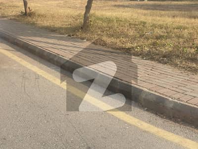 بحریہ انکلیو بحریہ ٹاؤن,اسلام آباد میں 5 مرلہ رہائشی پلاٹ 50.0 لاکھ میں برائے فروخت۔