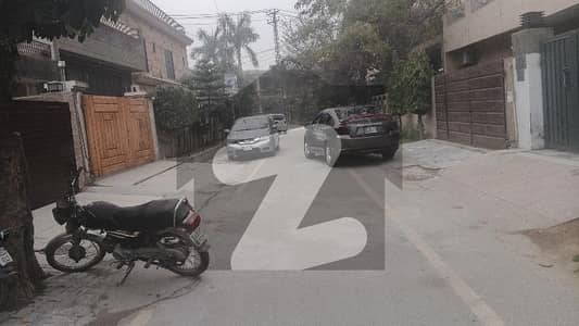 Model town 10 marla 2 unit fully Renovated House for sale ideal location