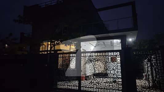 ای ۔ 16 اسلام آباد میں 4 کمروں کا 1 کنال مکان 2.8 کروڑ میں برائے فروخت۔