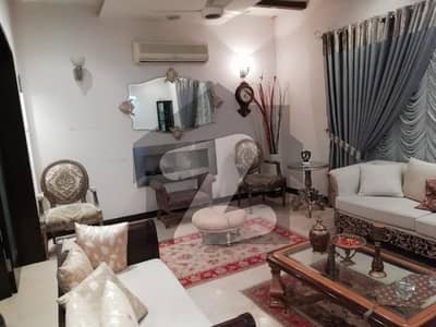 ڈی ایچ اے فیز 3 - بلاک زیڈ فیز 3,ڈیفنس (ڈی ایچ اے),لاہور میں 5 کمروں کا 1 کنال مکان 6.8 کروڑ میں برائے فروخت۔