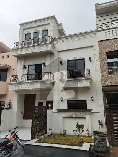 G 13 1 Size 25x40 4 Marla brand new house for sale beautiful location