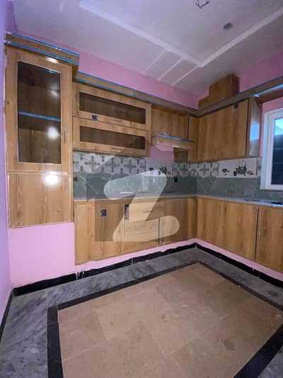 ایچ ۔ 13 اسلام آباد میں 3 کمروں کا 5 مرلہ مکان 1.35 کروڑ میں برائے فروخت۔