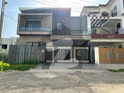 Brand New 10 Marla Luxury 3-Story House for Sale in Wada Town Phase 2, Multan