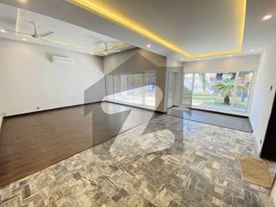 2 Kanal Luxurious House For Rent In F-6 On Prime Location