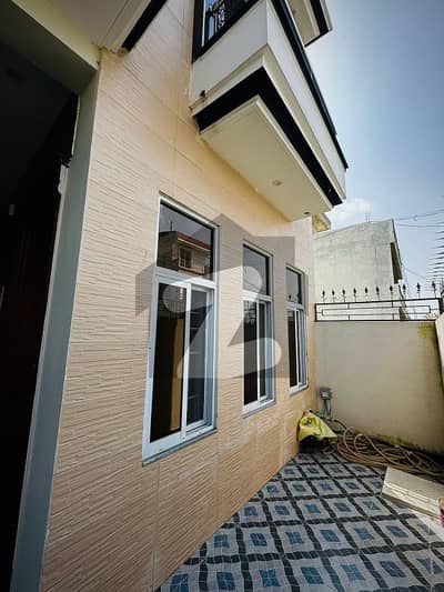 آئی ۔ 14 اسلام آباد میں 5 کمروں کا 7 مرلہ مکان 3.5 کروڑ میں برائے فروخت۔