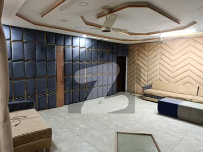 LUXURY PAYING GUEST ACCOMODATION FOR FEMALES