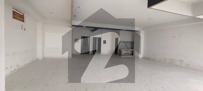 گلبرگ 3 گلبرگ,لاہور میں 11 مرلہ Studio دفتر 3.2 لاکھ میں کرایہ پر دستیاب ہے۔