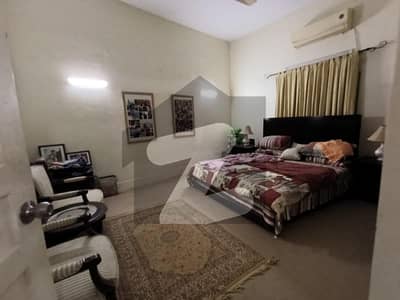 سندھی مسلم سوسائٹی - بلاک بی ایس ایم سی ایچ ایس ۔ سندھی مسلم سوسائٹی,جمشید ٹاؤن,کراچی میں 6 کمروں کا 1 کنال مکان 12.5 کروڑ میں برائے فروخت۔