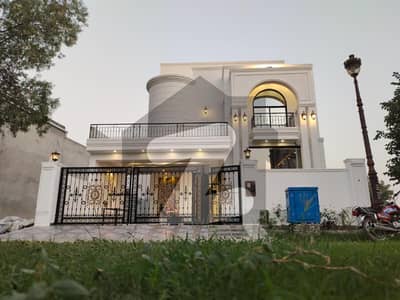 10 Marla Facing Park Brand New Luxury Classic Design House For Sale In Block M2A Lake city Near By McDonald'S