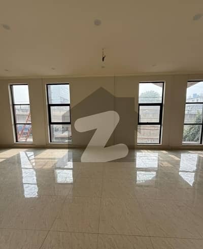 گلبرگ 3 گلبرگ,لاہور میں 2 کنال دفتر 16.0 لاکھ میں کرایہ پر دستیاب ہے۔