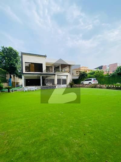 جی ۔ 6 اسلام آباد میں 6 کمروں کا 4 کنال مکان 12.0 ارب میں برائے فروخت۔