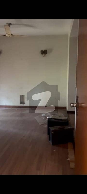 ٹیک سوسائٹی لاہور میں 5 کمروں کا 16 مرلہ مکان 25.0 کروڑ میں برائے فروخت۔