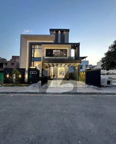 سٹی ہاؤسنگ سوسائٹی سیالکوٹ میں 3 کمروں کا 5 مرلہ مکان 2.27 کروڑ میں برائے فروخت۔