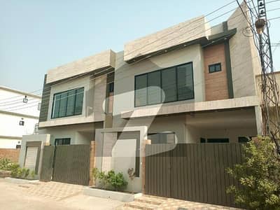 فدا ایونیو ملتان میں 4 کمروں کا 5 مرلہ مکان 1.25 کروڑ میں برائے فروخت۔