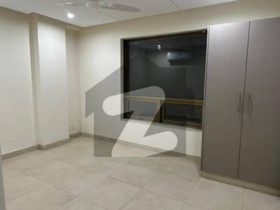 2 Bed Spacious Apartment In Gulberg With Peaceful Environment.