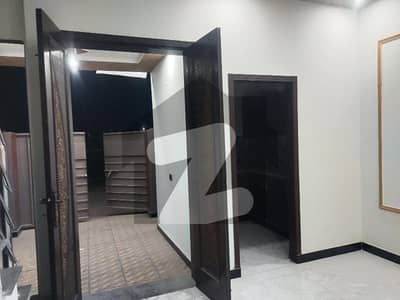 ال-کبیر فیز 2 - بلاک ای الکبیر ٹاؤن - فیز 2,الکبیر ٹاؤن,رائیونڈ روڈ,لاہور میں 4 کمروں کا 3 مرلہ مکان 65.0 ہزار میں کرایہ پر دستیاب ہے۔