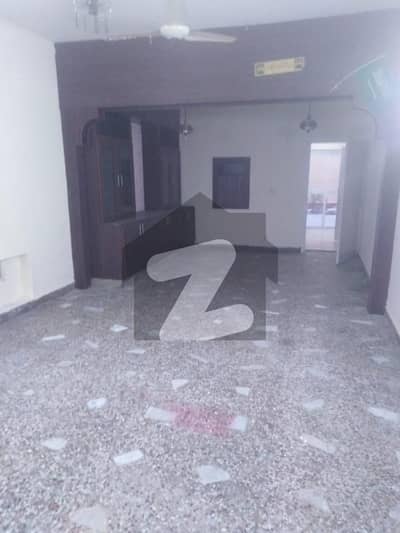 جی ۔ 9/3 جی ۔ 9,اسلام آباد میں 3 کمروں کا 14 مرلہ بالائی پورشن 1.1 لاکھ میں کرایہ پر دستیاب ہے۔