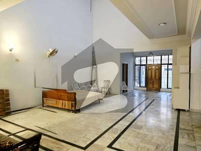 Model Town Main Boleward FOR RENT