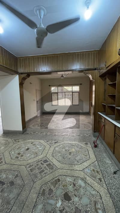 آئی ۔ 10 اسلام آباد میں 1 کمرے کا 6 مرلہ زیریں پورشن 55.0 ہزار میں کرایہ پر دستیاب ہے۔