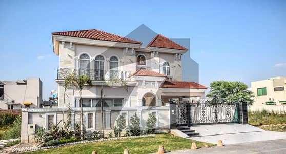 One Kanal Modern Design Bungalow For Sale At Prime Location Of DHA Lahore Near To Park Masjid & Commercial Market.