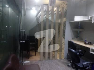 200 Sqft 1st Floor For Rent In Main Mkt Facing Gulberg 3 Lhr Corner Office Ideal For Office Or Shop Usages