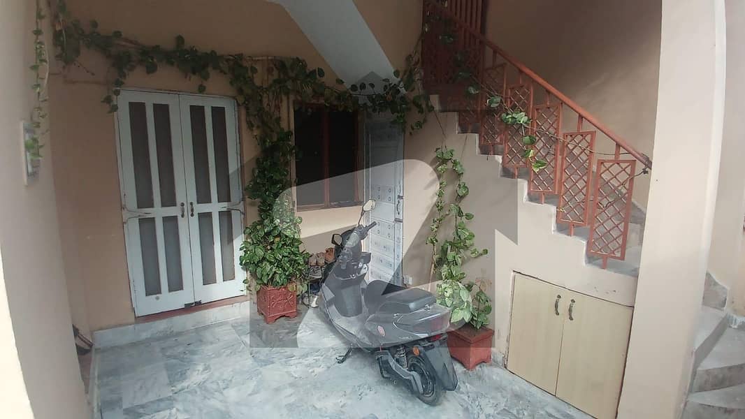 جی ۔ 11 اسلام آباد میں 4 کمروں کا 5 مرلہ مکان 4.4 کروڑ میں برائے فروخت۔ جی ۔ 11 اسلام آباد میں 4 کمروں کا 5 مرلہ مکان 4.4 کروڑ میں برائے فروخت۔