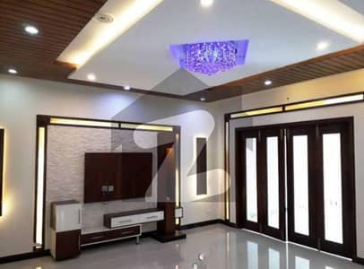 واپڈا ٹاؤن فیز 1 واپڈا ٹاؤن,لاہور میں 5 کمروں کا 10 مرلہ مکان 4.6 کروڑ میں برائے فروخت۔