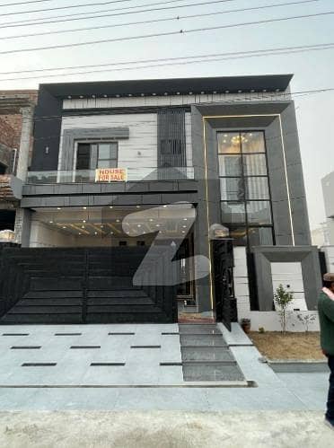 Prime Location 10 Marla Elegant House for Sale LDA Avenue One