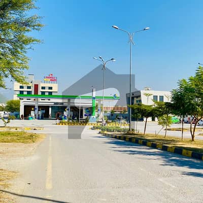 PRIME CORNER PLOT WITH HIGH RETURNS IN AN EXCELLENT LOCATION IN D-12/2