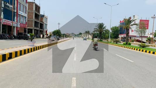 Prime Location 5 Marla Plot For Sale In Executive Block, Park View City Lahore