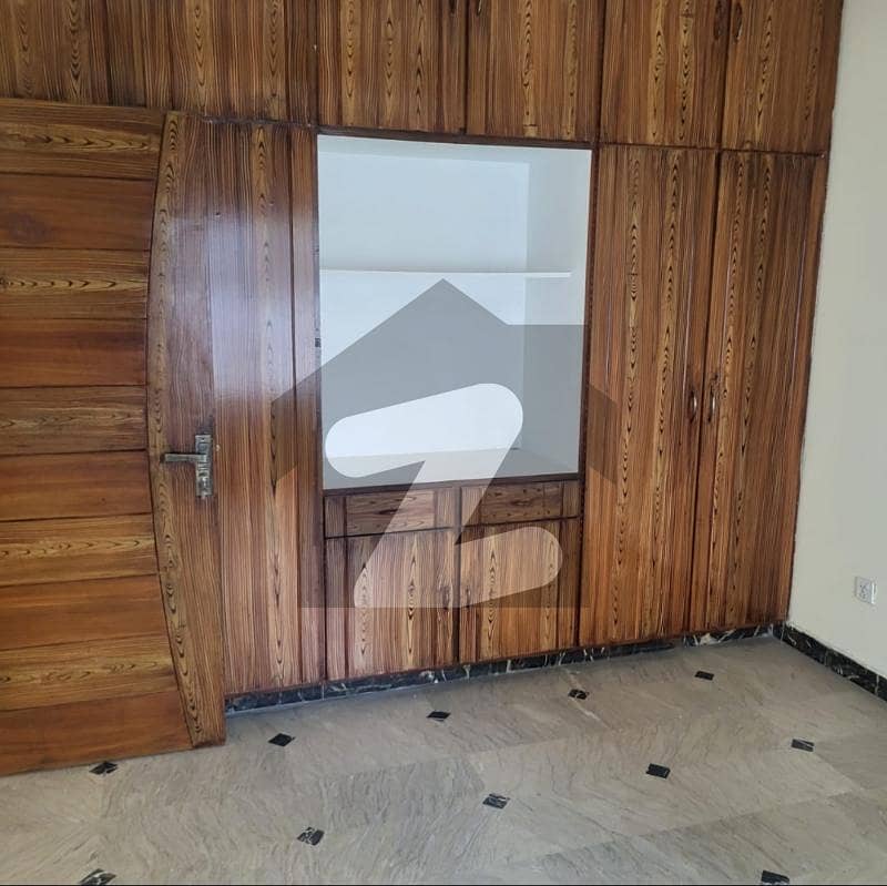 10 MARLA HOUSE FOR SALE 10 MARLA HOUSE FOR SALE