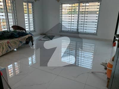 BEAUTIFUL 1 KANAL HOUSE LIKE A BRAND NEW AVAILABLE FOR RENT IN BAHRIA TOWN PHASE 7 RAWALPINDI