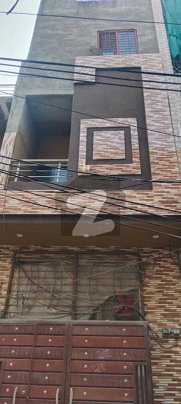 اچھرہ لاہور میں 4 کمروں کا 2 مرلہ مکان 1.05 کروڑ میں برائے فروخت۔