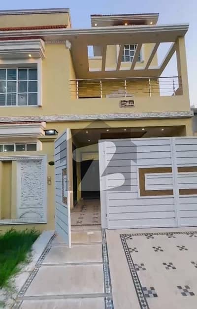 لاہور موٹر وے سٹی ۔ بلاک پی لاھور موٹروے سٹی,لاہور میں 5 کمروں کا 7 مرلہ مکان 1.75 کروڑ میں برائے فروخت۔