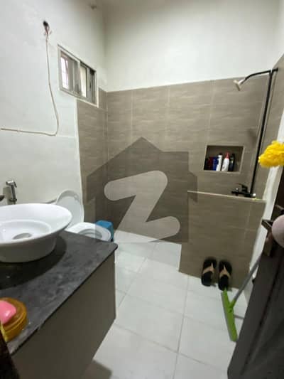 Well maintained one unit house available for rent in prime location of Gulistan-e-Jauhar